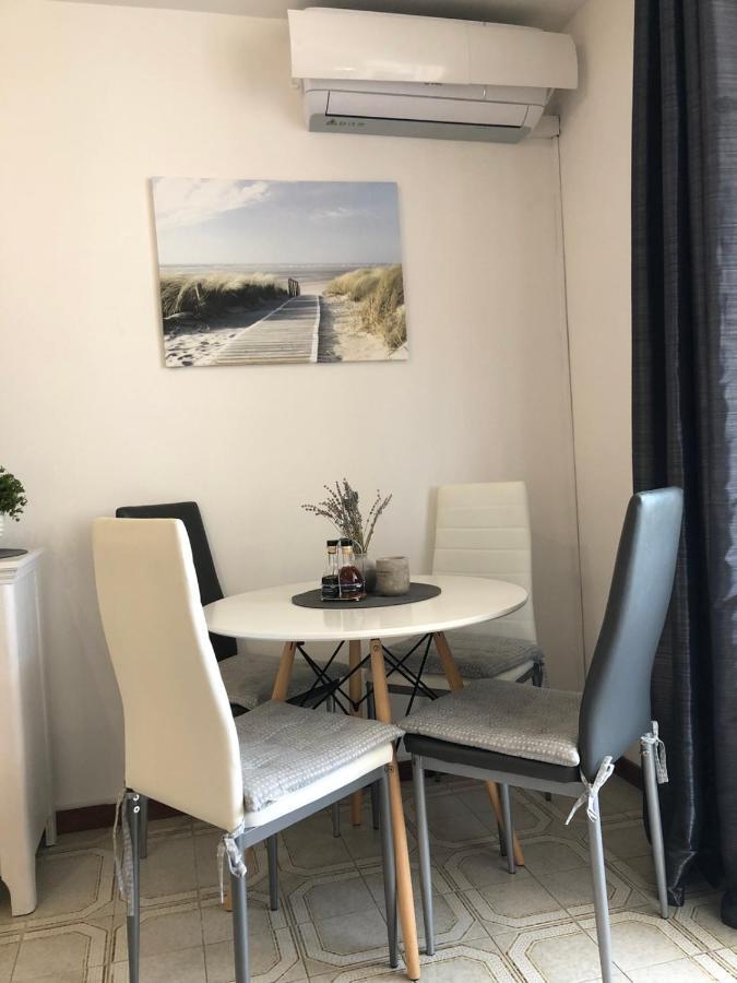 אומאג Studio Apartma Franca מראה חיצוני תמונה