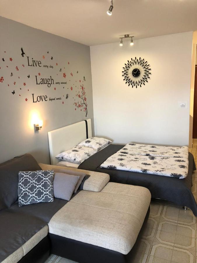 אומאג Studio Apartma Franca מראה חיצוני תמונה